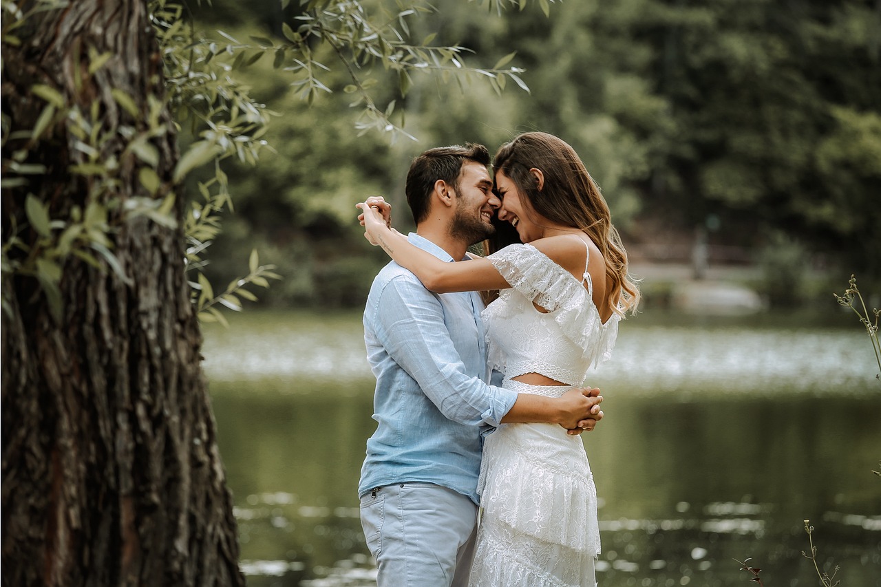 Romantik Aşk İlişkileri Hangi Burçlar Birbirine En İyi Tepki Verir?